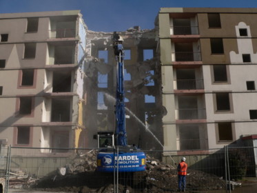Fichier:Demolition2.jpg