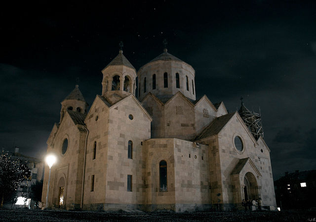 Fichier:Lia Eglise St Hakop Gyumri 2010.jpg